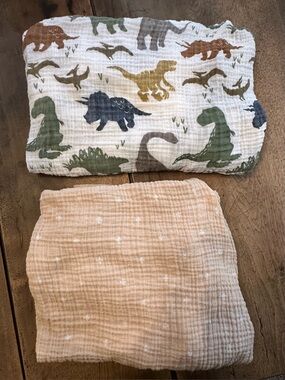 EUC Little Unicorn Muslin Fitted Crib Sheets Dinosaur & Plus Pattern.
